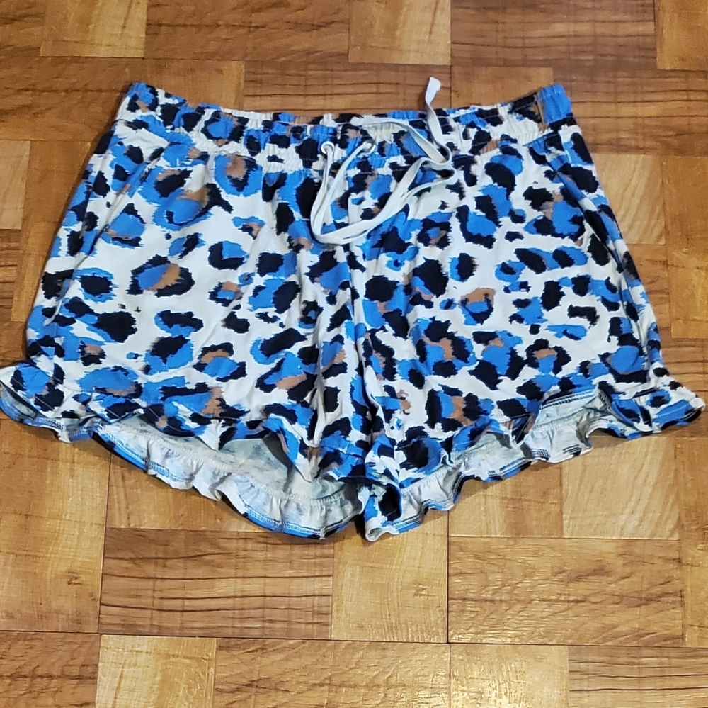 Shorts - Picture 4 of 5